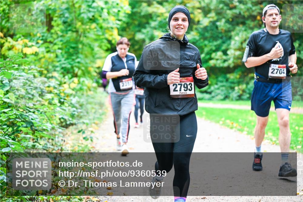 12.10.2025 - Bramfelder Halbmarathon 2025 Dr. Thomas Lammeyer http://msf.ph/oto/9360539 12.10.2025 11:12:47 Laufen 2381, 2793, 2704 meine-sportfotos.de