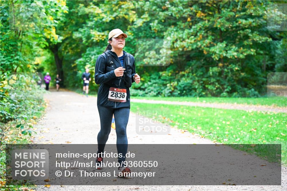 12.10.2025 - Bramfelder Halbmarathon 2025 Dr. Thomas Lammeyer http://msf.ph/oto/9360550 12.10.2025 11:12:51 Laufen 2836 meine-sportfotos.de