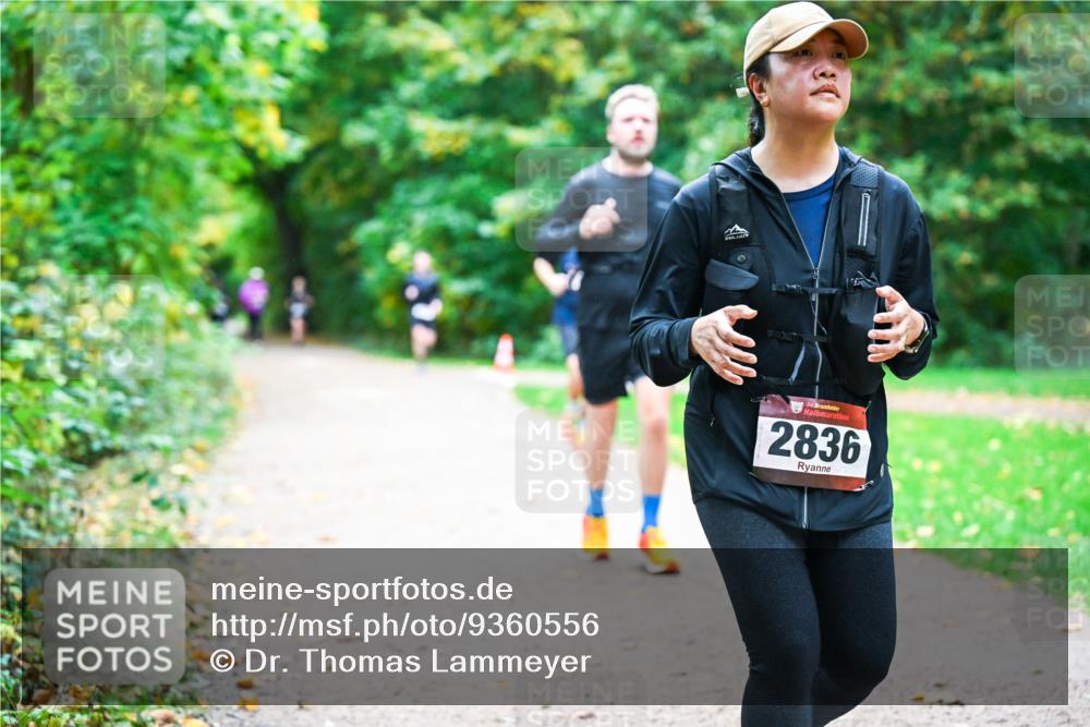 12.10.2025 - Bramfelder Halbmarathon 2025 Dr. Thomas Lammeyer http://msf.ph/oto/9360556 12.10.2025 11:12:52 Laufen 34, 2836 meine-sportfotos.de