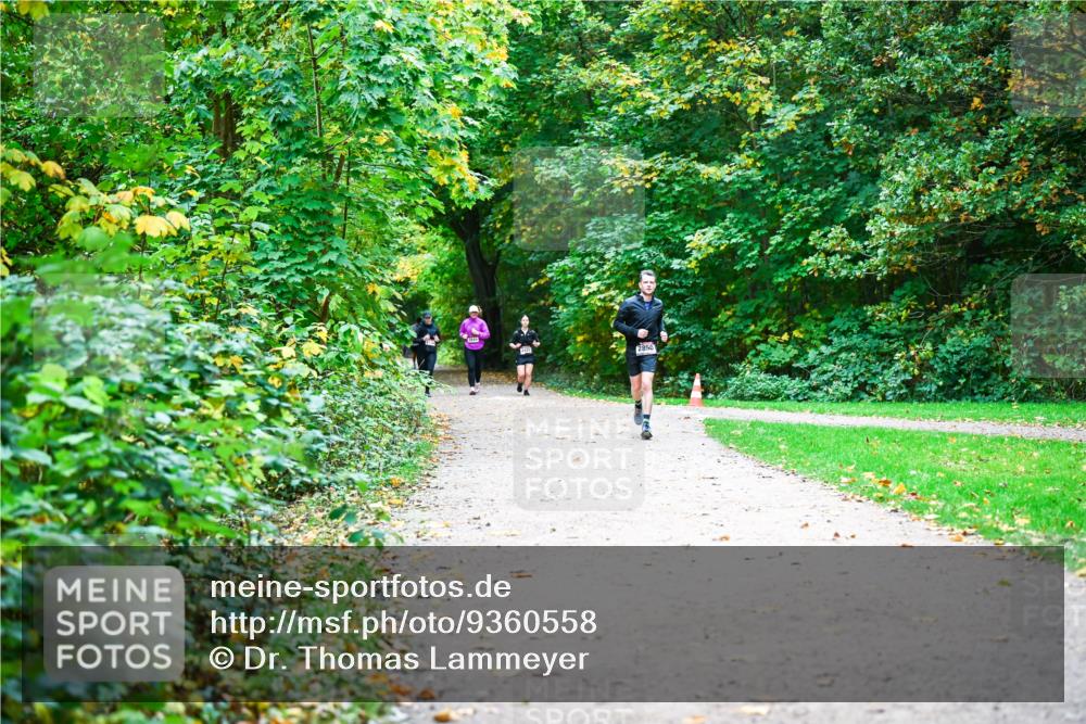 12.10.2025 - Bramfelder Halbmarathon 2025 Dr. Thomas Lammeyer http://msf.ph/oto/9360558 12.10.2025 11:12:54 Laufen 2850 meine-sportfotos.de