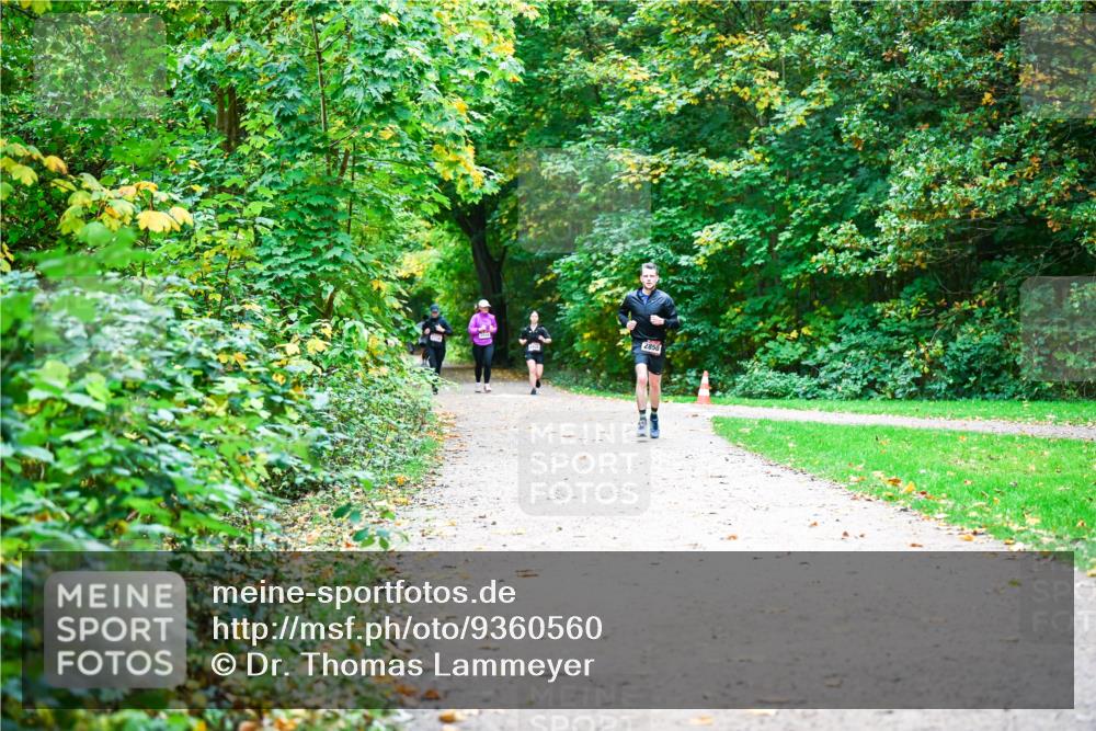 12.10.2025 - Bramfelder Halbmarathon 2025 Dr. Thomas Lammeyer http://msf.ph/oto/9360560 12.10.2025 11:12:55 Laufen 2850 meine-sportfotos.de