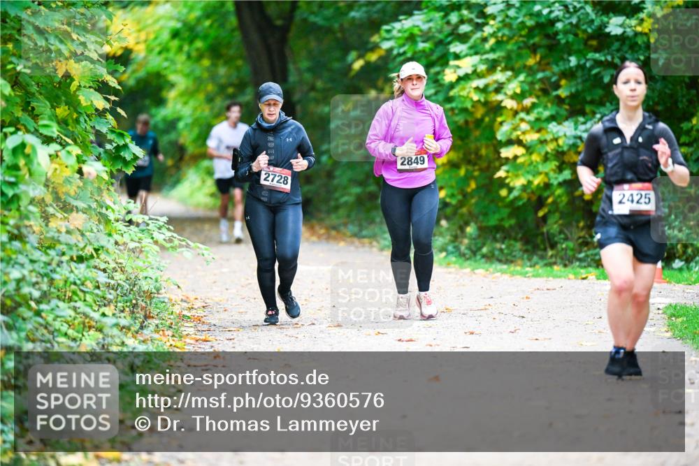 12.10.2025 - Bramfelder Halbmarathon 2025 Dr. Thomas Lammeyer http://msf.ph/oto/9360576 12.10.2025 11:13:01 Laufen 2728, 2849, 2425 meine-sportfotos.de