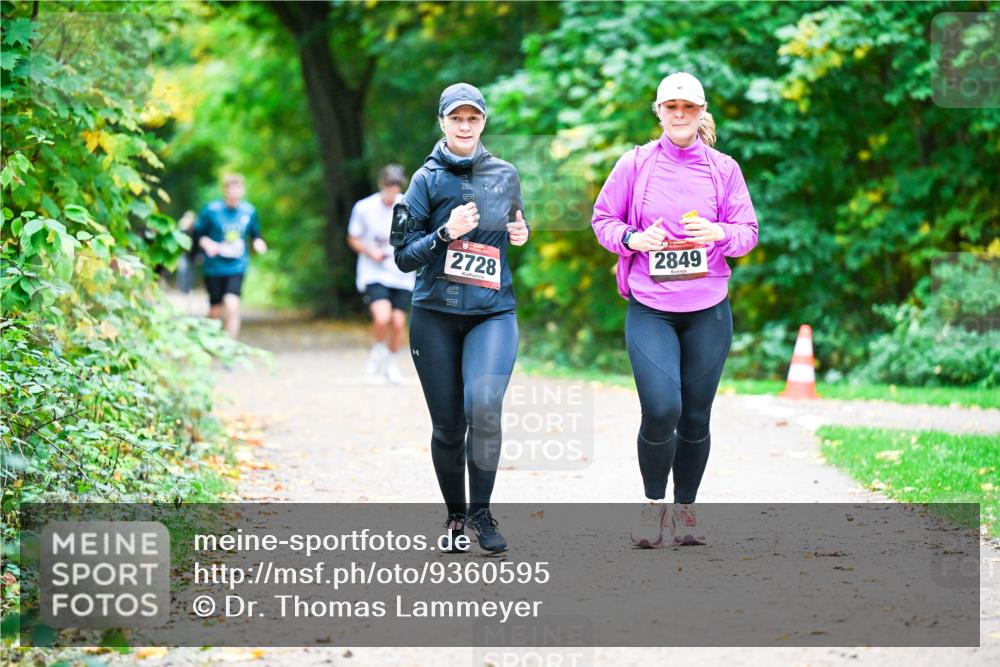 12.10.2025 - Bramfelder Halbmarathon 2025 Dr. Thomas Lammeyer http://msf.ph/oto/9360595 12.10.2025 11:13:05 Laufen 2728, 2849 meine-sportfotos.de
