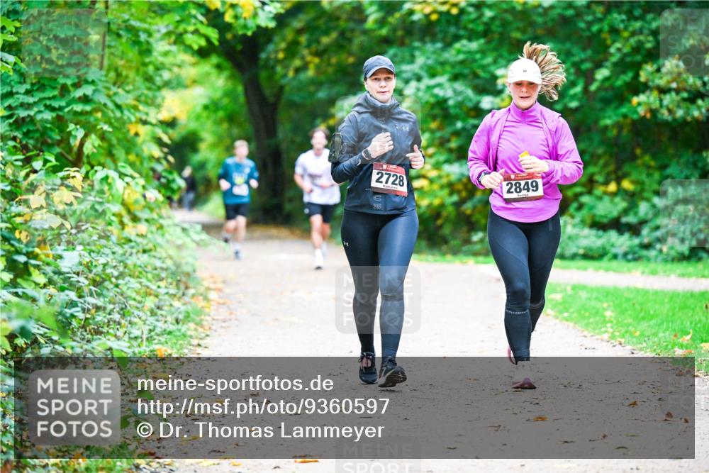 12.10.2025 - Bramfelder Halbmarathon 2025 Dr. Thomas Lammeyer http://msf.ph/oto/9360597 12.10.2025 11:13:06 Laufen 2728, 2849 meine-sportfotos.de