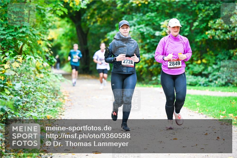 12.10.2025 - Bramfelder Halbmarathon 2025 Dr. Thomas Lammeyer http://msf.ph/oto/9360598 12.10.2025 11:13:07 Laufen 2728, 2849 meine-sportfotos.de