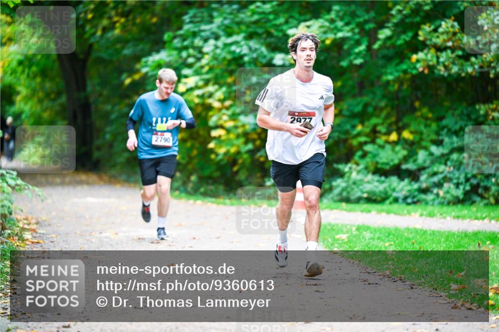 12.10.2025 - Bramfelder Halbmarathon 2025 Dr. Thomas Lammeyer http://msf.ph/oto/9360613 12.10.2025 11:13:11 Laufen 2790, 2977 meine-sportfotos.de