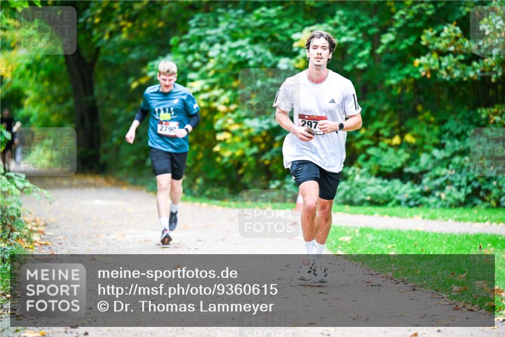 12.10.2025 - Bramfelder Halbmarathon 2025 Dr. Thomas Lammeyer http://msf.ph/oto/9360615 12.10.2025 11:13:11 Laufen 297, 2790 meine-sportfotos.de