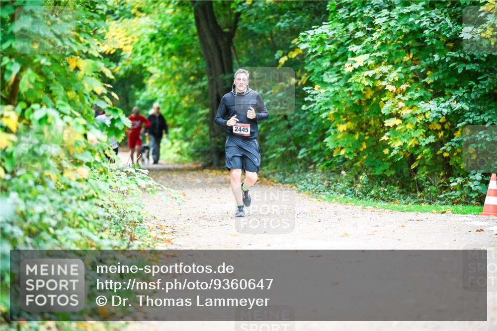 12.10.2025 - Bramfelder Halbmarathon 2025 Dr. Thomas Lammeyer http://msf.ph/oto/9360647 12.10.2025 11:13:20 Laufen 2445 meine-sportfotos.de