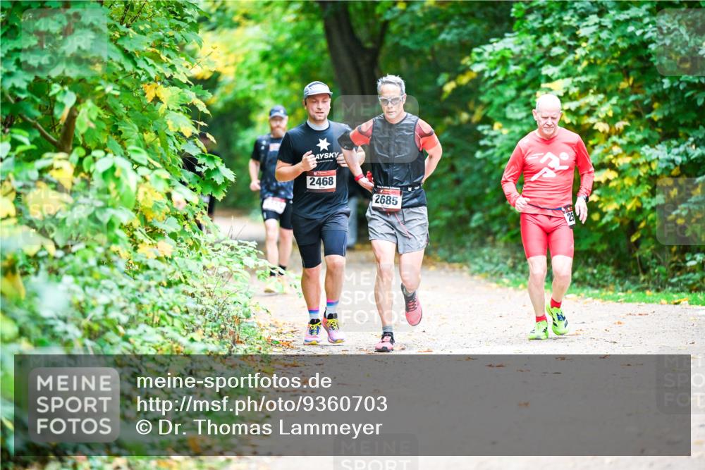 12.10.2025 - Bramfelder Halbmarathon 2025 Dr. Thomas Lammeyer http://msf.ph/oto/9360703 12.10.2025 11:13:34 Laufen 2468, 2685 meine-sportfotos.de