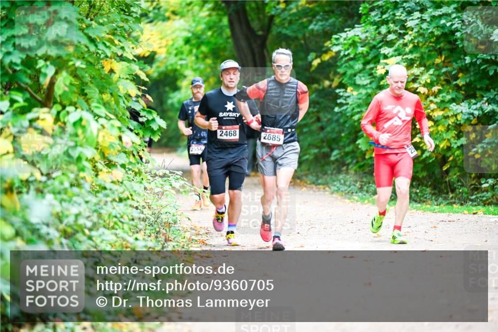 12.10.2025 - Bramfelder Halbmarathon 2025 Dr. Thomas Lammeyer http://msf.ph/oto/9360705 12.10.2025 11:13:34 Laufen 2556, 1, 2468, 2685 meine-sportfotos.de