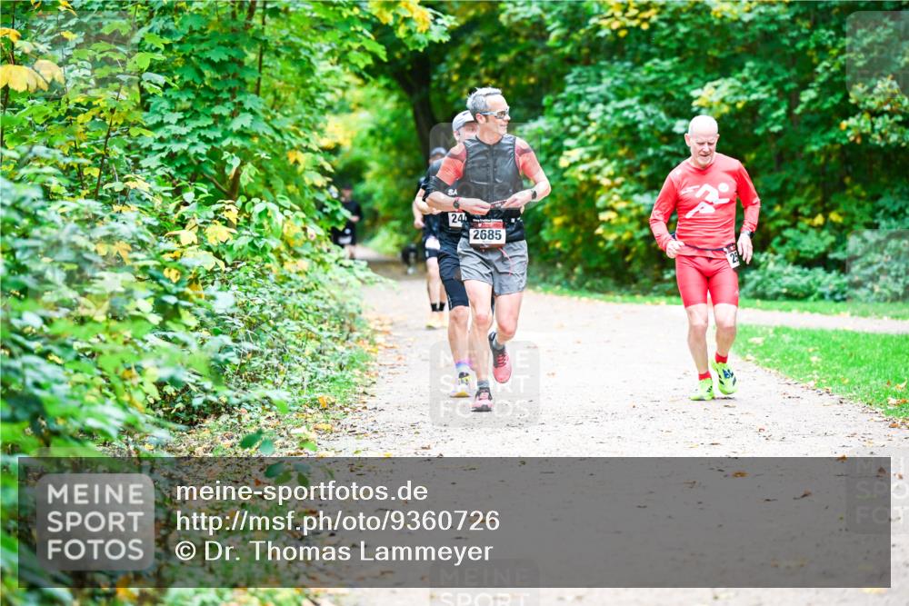 12.10.2025 - Bramfelder Halbmarathon 2025 Dr. Thomas Lammeyer http://msf.ph/oto/9360726 12.10.2025 11:13:37 Laufen 24, 2685 meine-sportfotos.de