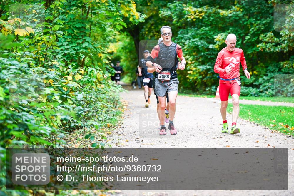 12.10.2025 - Bramfelder Halbmarathon 2025 Dr. Thomas Lammeyer http://msf.ph/oto/9360732 12.10.2025 11:13:38 Laufen 2685 meine-sportfotos.de
