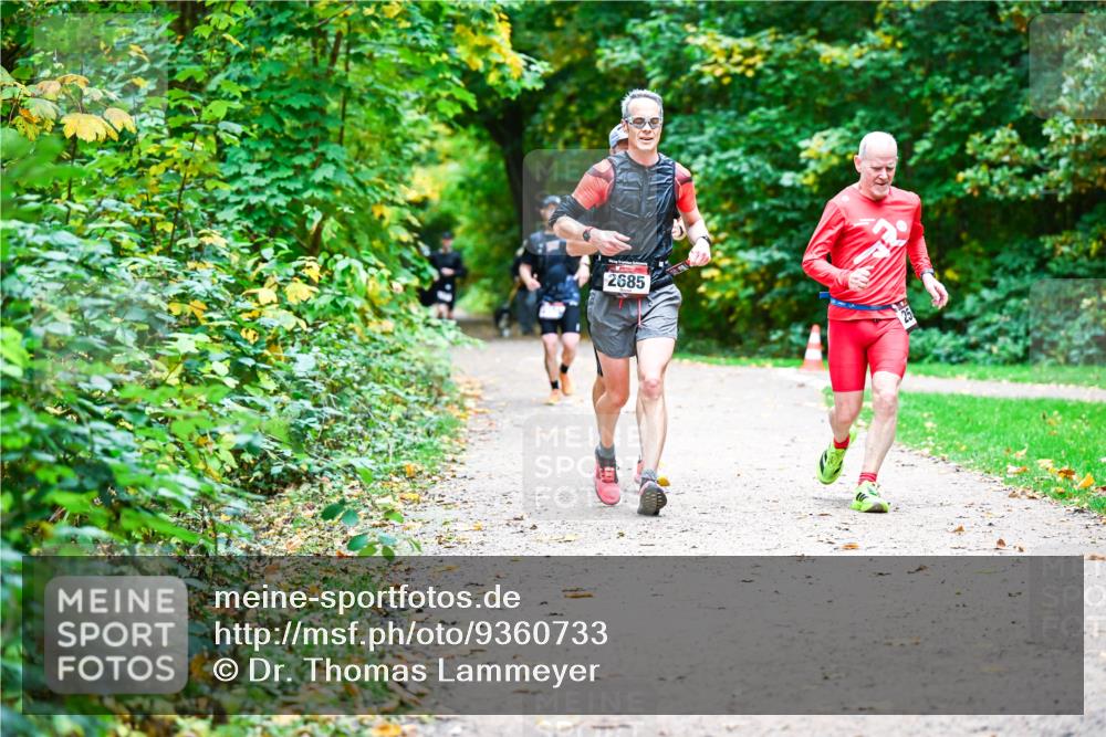 12.10.2025 - Bramfelder Halbmarathon 2025 Dr. Thomas Lammeyer http://msf.ph/oto/9360733 12.10.2025 11:13:38 Laufen 2685 meine-sportfotos.de