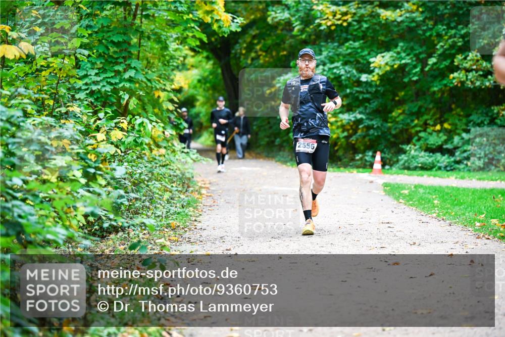 12.10.2025 - Bramfelder Halbmarathon 2025 Dr. Thomas Lammeyer http://msf.ph/oto/9360753 12.10.2025 11:13:42 Laufen 2556 meine-sportfotos.de