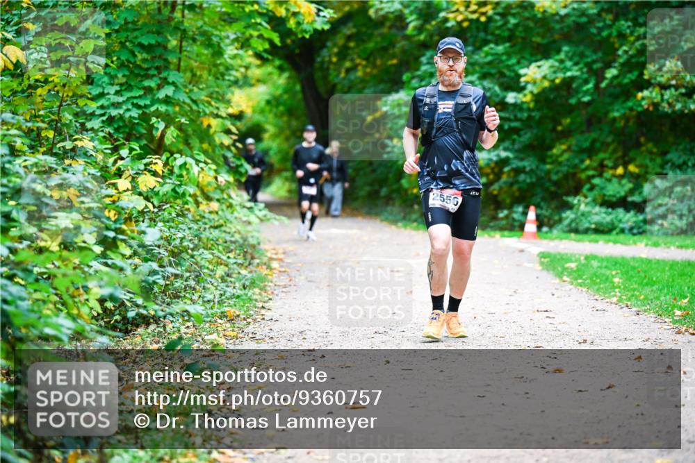 12.10.2025 - Bramfelder Halbmarathon 2025 Dr. Thomas Lammeyer http://msf.ph/oto/9360757 12.10.2025 11:13:42 Laufen 2556 meine-sportfotos.de
