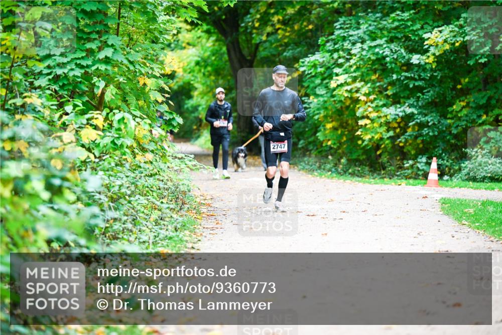 12.10.2025 - Bramfelder Halbmarathon 2025 Dr. Thomas Lammeyer http://msf.ph/oto/9360773 12.10.2025 11:13:45 Laufen 2747 meine-sportfotos.de