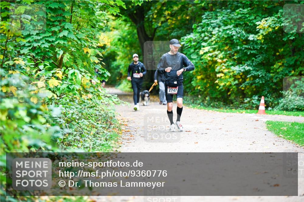 12.10.2025 - Bramfelder Halbmarathon 2025 Dr. Thomas Lammeyer http://msf.ph/oto/9360776 12.10.2025 11:13:46 Laufen 2747 meine-sportfotos.de
