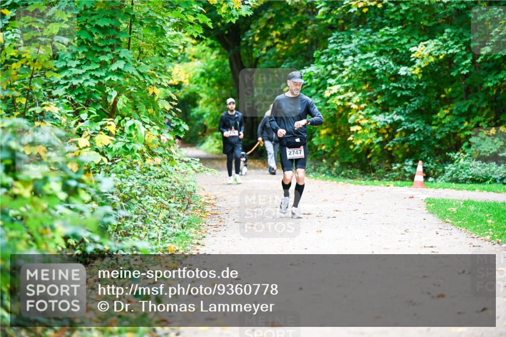 12.10.2025 - Bramfelder Halbmarathon 2025 Dr. Thomas Lammeyer http://msf.ph/oto/9360778 12.10.2025 11:13:46 Laufen 2747 meine-sportfotos.de