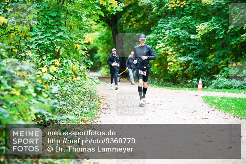 12.10.2025 - Bramfelder Halbmarathon 2025 Dr. Thomas Lammeyer http://msf.ph/oto/9360779 12.10.2025 11:13:46 Laufen 2747 meine-sportfotos.de