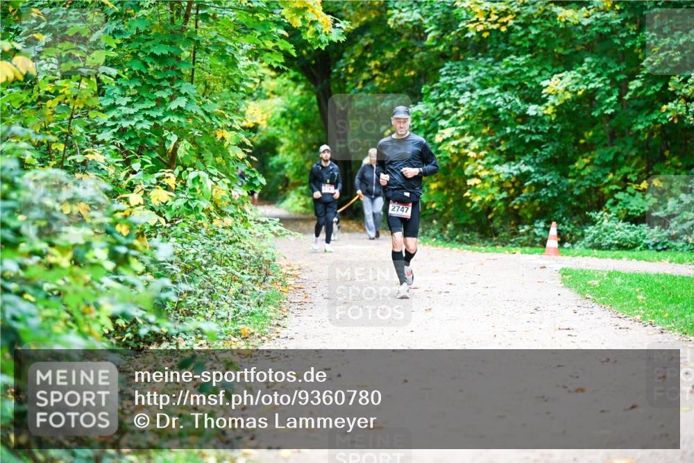 12.10.2025 - Bramfelder Halbmarathon 2025 Dr. Thomas Lammeyer http://msf.ph/oto/9360780 12.10.2025 11:13:46 Laufen 2747 meine-sportfotos.de
