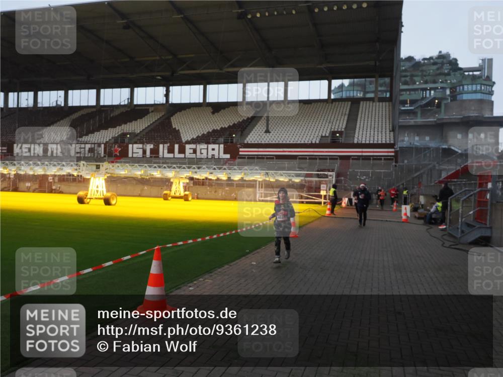07.12.2025 - St. Pauli X-Mass-Run No. 15 Fabian Wolf http://msf.ph/oto/9361238 07.12.2025 09:58:28 Ziel 238, 261, 483, 1173, 1603, 1633, 1774, 2205, 3515, 4031, 4206 meine-sportfotos.de