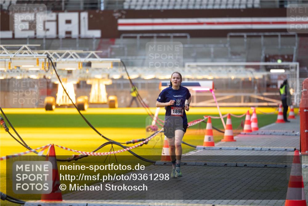 07.12.2025 - St. Pauli X-Mass-Run No. 15 Michael Strokosch http://msf.ph/oto/9361298 07.12.2025 10:50:46 Laufen 1896 meine-sportfotos.de