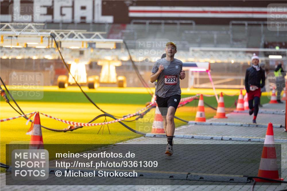 07.12.2025 - St. Pauli X-Mass-Run No. 15 Michael Strokosch http://msf.ph/oto/9361309 07.12.2025 10:51:32 Laufen 2224 meine-sportfotos.de
