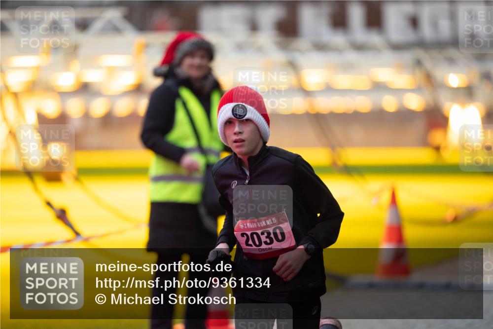 07.12.2025 - St. Pauli X-Mass-Run No. 15 Michael Strokosch http://msf.ph/oto/9361334 07.12.2025 10:52:00 Laufen 15, 2030 meine-sportfotos.de