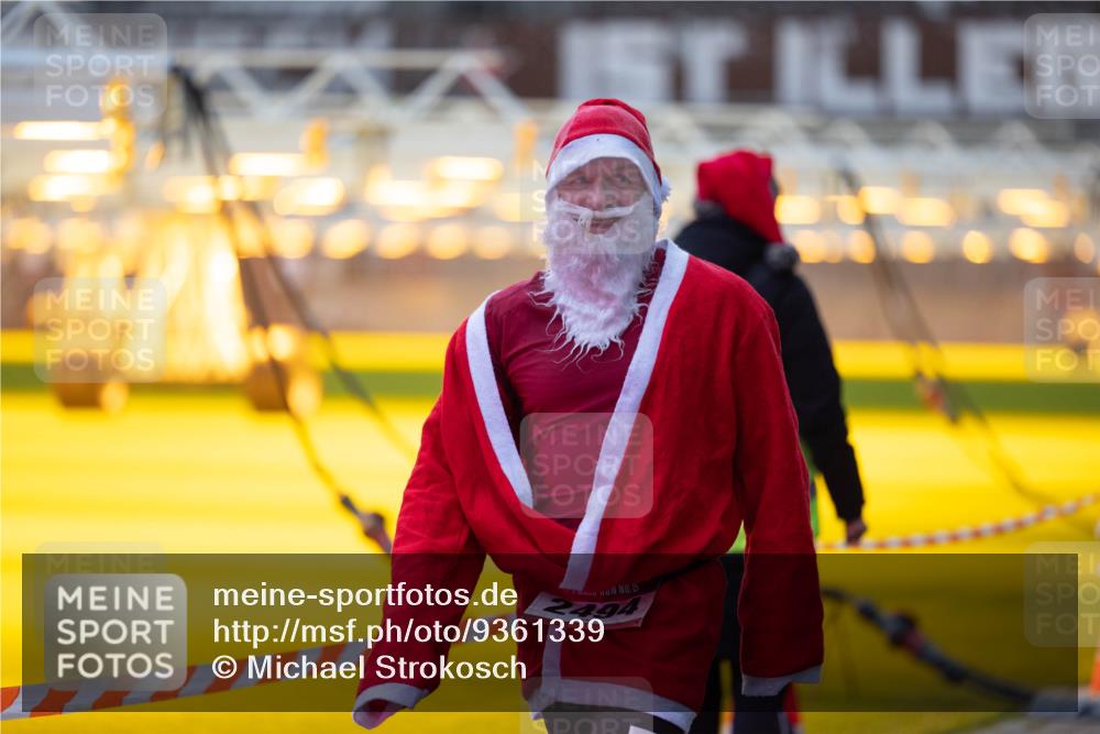 07.12.2025 - St. Pauli X-Mass-Run No. 15 Michael Strokosch http://msf.ph/oto/9361339 07.12.2025 10:52:51 Laufen 15, 2494 meine-sportfotos.de