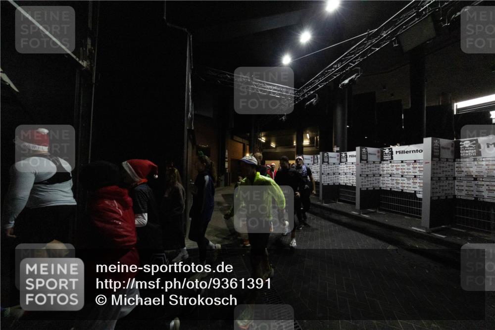 07.12.2025 - St. Pauli X-Mass-Run No. 15 Michael Strokosch http://msf.ph/oto/9361391 07.12.2025 11:11:49 Laufen 267, 114 meine-sportfotos.de