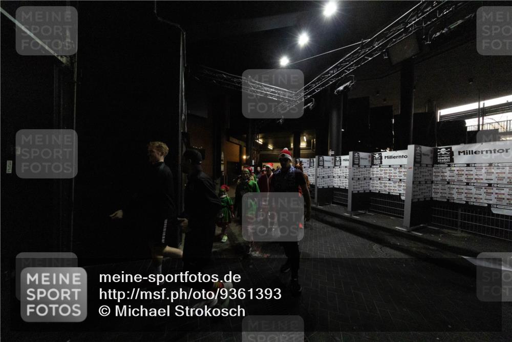 07.12.2025 - St. Pauli X-Mass-Run No. 15 Michael Strokosch http://msf.ph/oto/9361393 07.12.2025 11:11:50 Laufen  meine-sportfotos.de