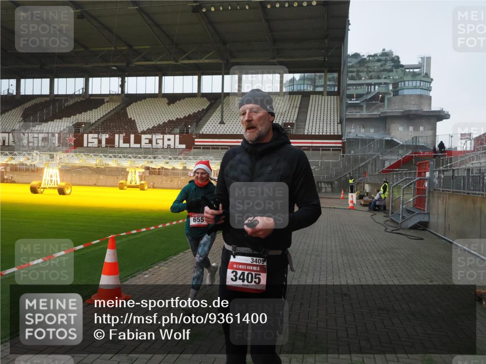 07.12.2025 - St. Pauli X-Mass-Run No. 15 Fabian Wolf http://msf.ph/oto/9361400 07.12.2025 09:58:49 Ziel 532, 655, 1003, 1115, 1528, 1542, 1782, 1785, 2392, 3308 meine-sportfotos.de