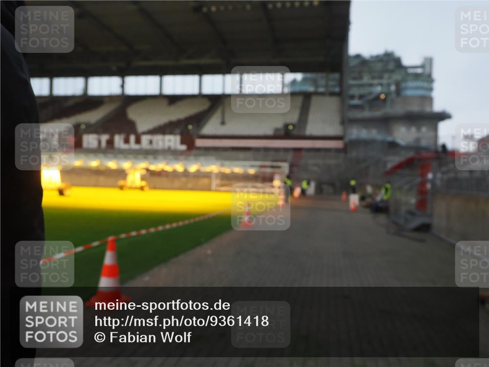 07.12.2025 - St. Pauli X-Mass-Run No. 15 Fabian Wolf http://msf.ph/oto/9361418 07.12.2025 09:58:50 Ziel 532, 655, 1003, 1115, 1528, 1542, 1782, 1785, 2392, 3308 meine-sportfotos.de