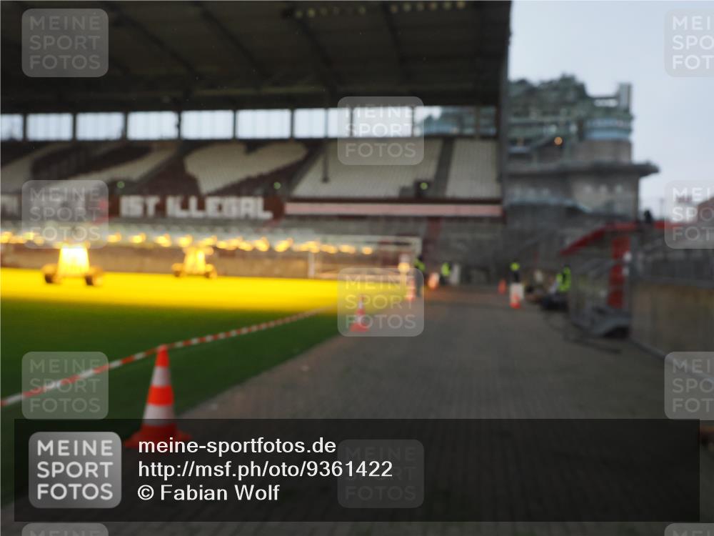 07.12.2025 - St. Pauli X-Mass-Run No. 15 Fabian Wolf http://msf.ph/oto/9361422 07.12.2025 09:58:51 Ziel 655, 1003, 1115, 1528, 1542, 1782, 1785, 2392, 3308 meine-sportfotos.de