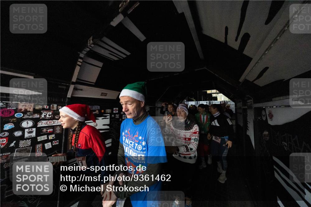07.12.2025 - St. Pauli X-Mass-Run No. 15 Michael Strokosch http://msf.ph/oto/9361462 07.12.2025 11:12:52 Laufen 15, 11, 981 meine-sportfotos.de