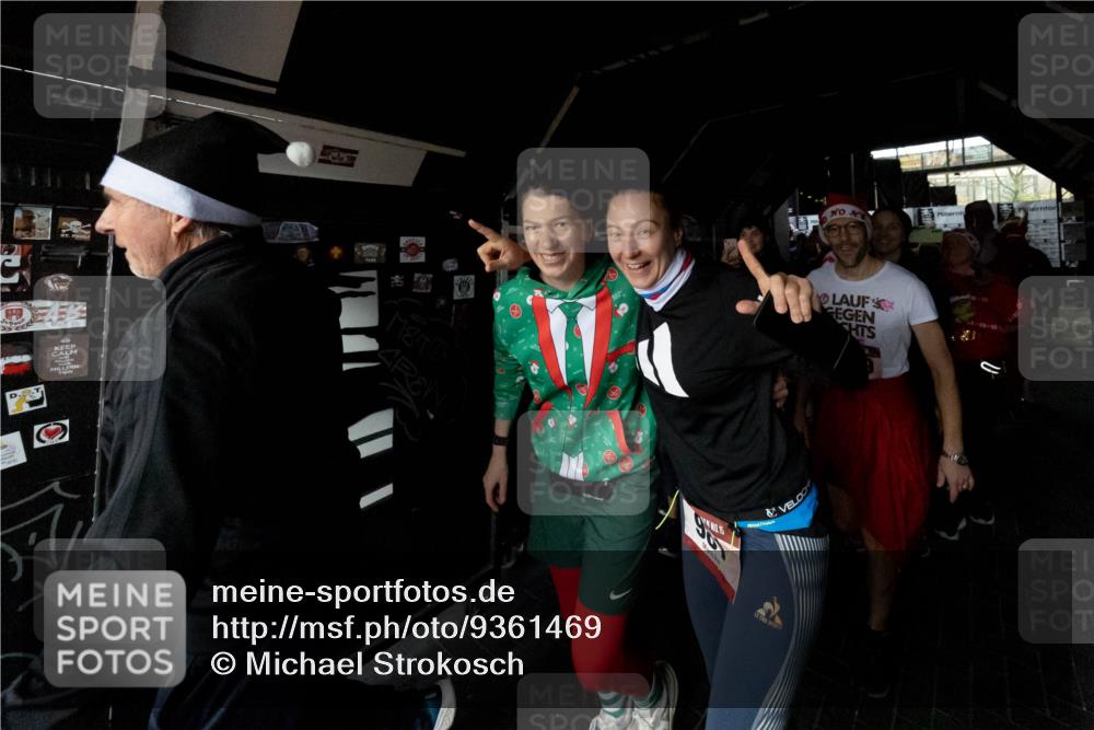 07.12.2025 - St. Pauli X-Mass-Run No. 15 Michael Strokosch http://msf.ph/oto/9361469 07.12.2025 11:12:54 Laufen  meine-sportfotos.de