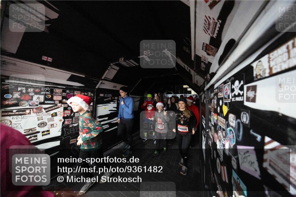 07.12.2025 - St. Pauli X-Mass-Run No. 15 Michael Strokosch http://msf.ph/oto/9361482 07.12.2025 11:13:05 Laufen 4128 meine-sportfotos.de