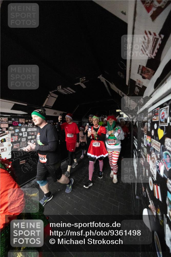07.12.2025 - St. Pauli X-Mass-Run No. 15 Michael Strokosch http://msf.ph/oto/9361498 07.12.2025 11:13:14 Laufen 507, 1372, 1457, 4304 meine-sportfotos.de