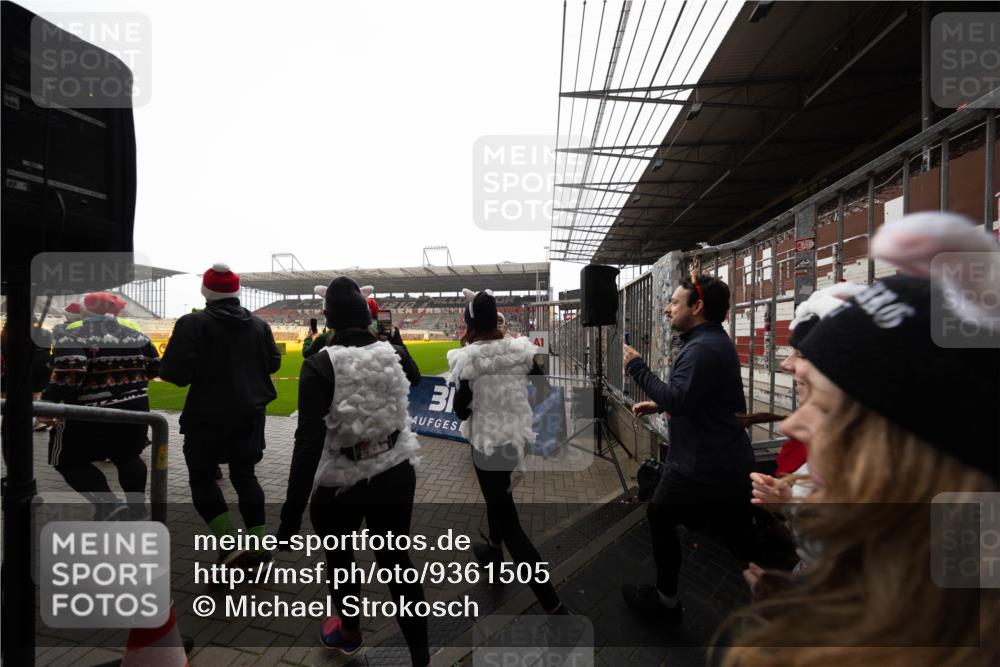 07.12.2025 - St. Pauli X-Mass-Run No. 15 Michael Strokosch http://msf.ph/oto/9361505 07.12.2025 11:13:22 Laufen 31 meine-sportfotos.de