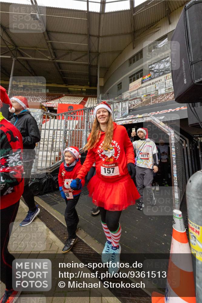 07.12.2025 - St. Pauli X-Mass-Run No. 15 Michael Strokosch http://msf.ph/oto/9361513 07.12.2025 11:14:29 Laufen 157, 4871, 10 meine-sportfotos.de