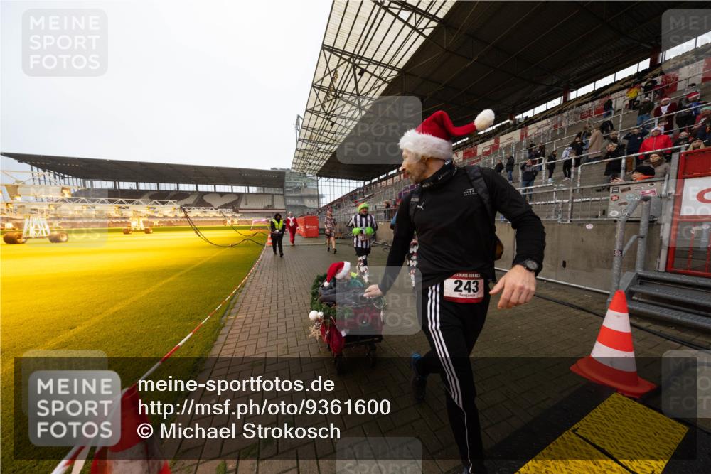 07.12.2025 - St. Pauli X-Mass-Run No. 15 Michael Strokosch http://msf.ph/oto/9361600 07.12.2025 11:19:23 Laufen 243 meine-sportfotos.de