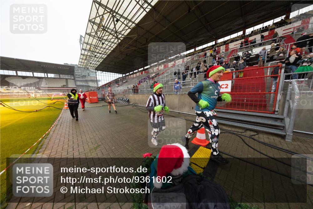 07.12.2025 - St. Pauli X-Mass-Run No. 15 Michael Strokosch http://msf.ph/oto/9361602 07.12.2025 11:19:24 Laufen 2, 1916 meine-sportfotos.de