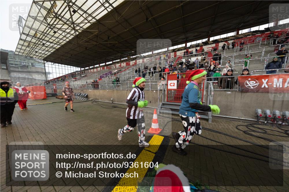 07.12.2025 - St. Pauli X-Mass-Run No. 15 Michael Strokosch http://msf.ph/oto/9361604 07.12.2025 11:19:24 Laufen 2 meine-sportfotos.de