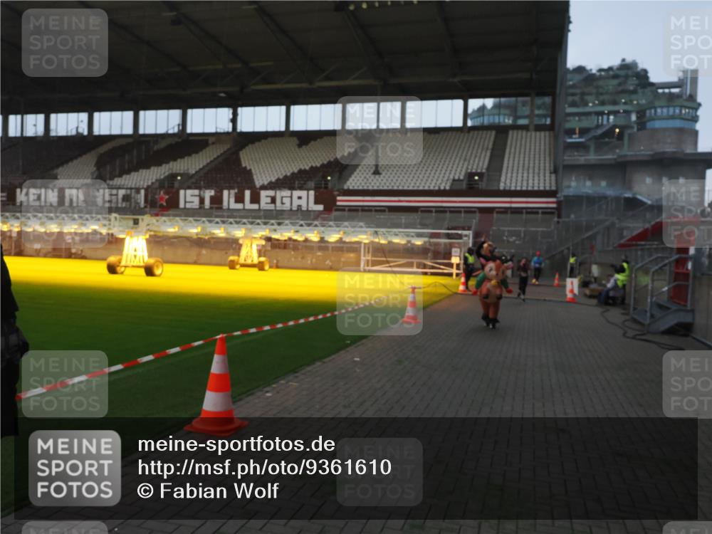 07.12.2025 - St. Pauli X-Mass-Run No. 15 Fabian Wolf http://msf.ph/oto/9361610 07.12.2025 09:59:19 Ziel 939, 1120, 2207, 2529, 2657, 3345 meine-sportfotos.de