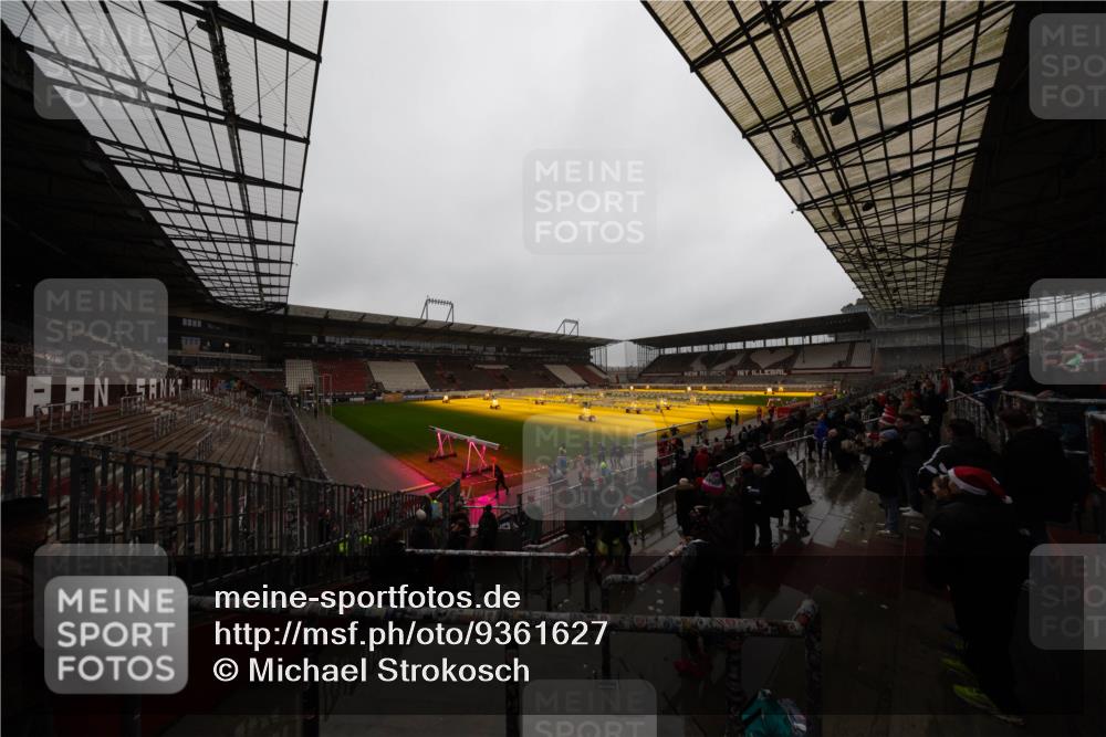 07.12.2025 - St. Pauli X-Mass-Run No. 15 Michael Strokosch http://msf.ph/oto/9361627 07.12.2025 11:25:47 Laufen  meine-sportfotos.de