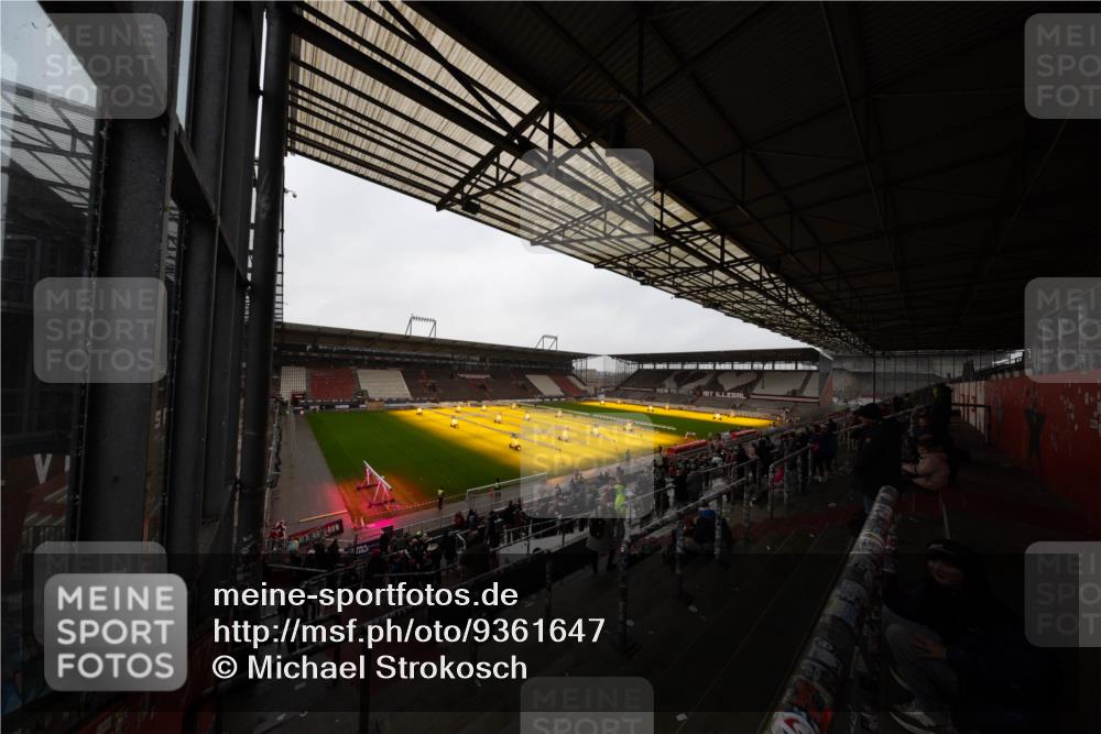07.12.2025 - St. Pauli X-Mass-Run No. 15 Michael Strokosch http://msf.ph/oto/9361647 07.12.2025 11:26:58 Laufen  meine-sportfotos.de
