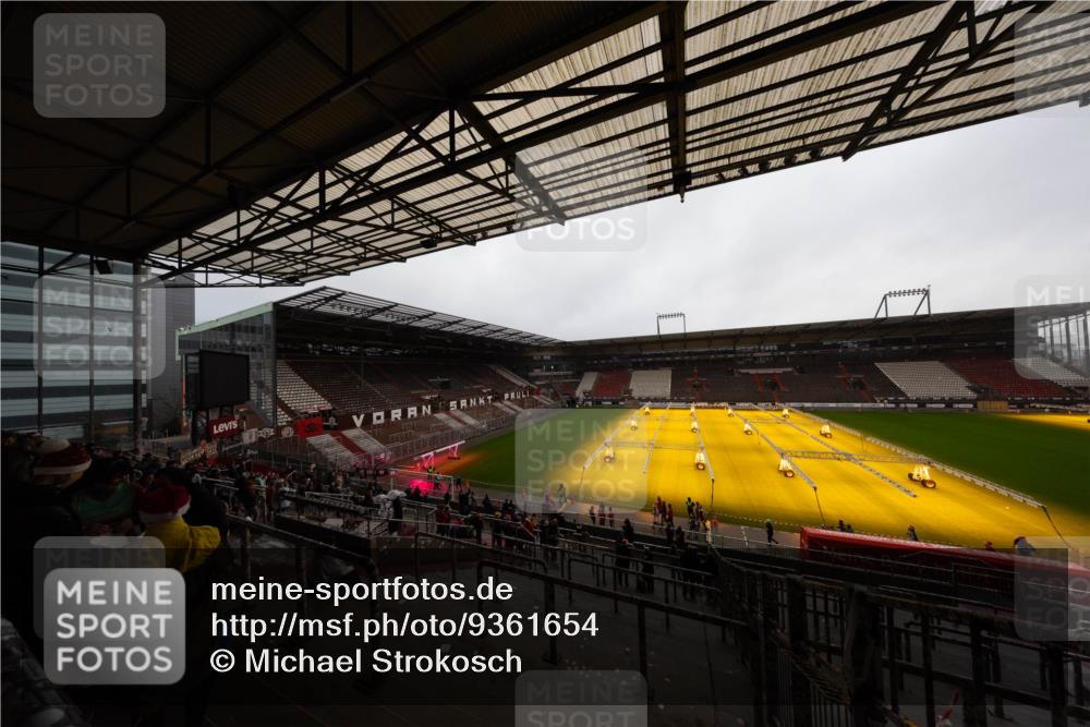07.12.2025 - St. Pauli X-Mass-Run No. 15 Michael Strokosch http://msf.ph/oto/9361654 07.12.2025 11:28:04 Laufen  meine-sportfotos.de