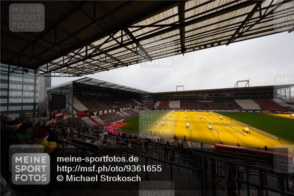 07.12.2025 - St. Pauli X-Mass-Run No. 15 Michael Strokosch http://msf.ph/oto/9361655 07.12.2025 11:28:04 Laufen  meine-sportfotos.de