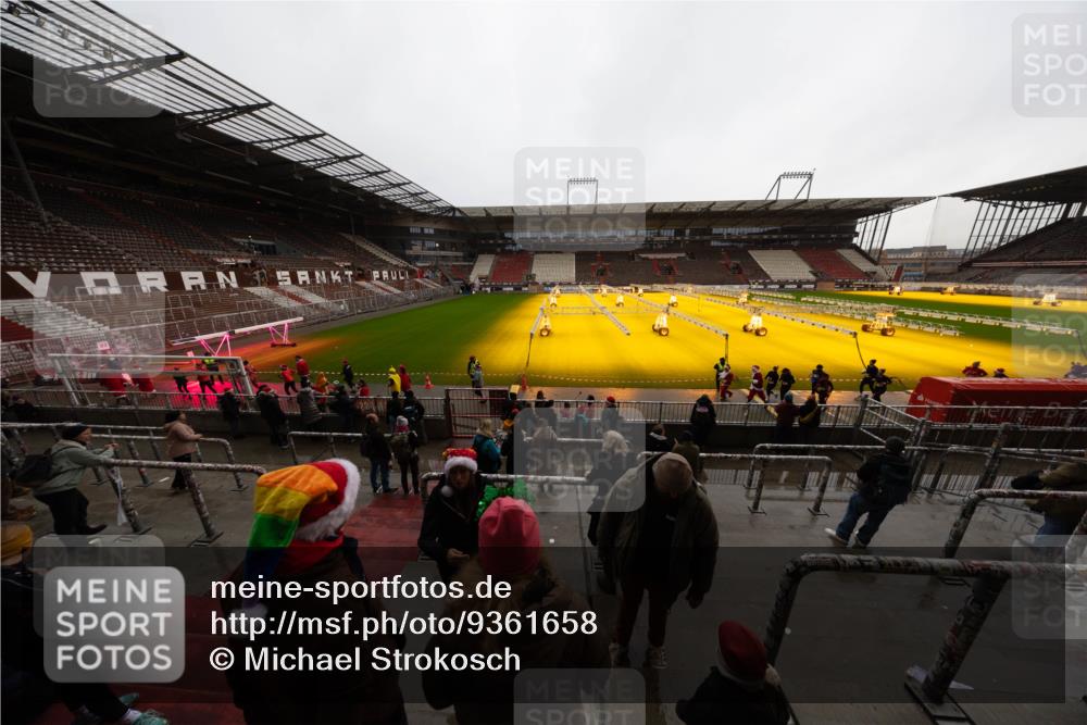 07.12.2025 - St. Pauli X-Mass-Run No. 15 Michael Strokosch http://msf.ph/oto/9361658 07.12.2025 11:28:59 Laufen  meine-sportfotos.de
