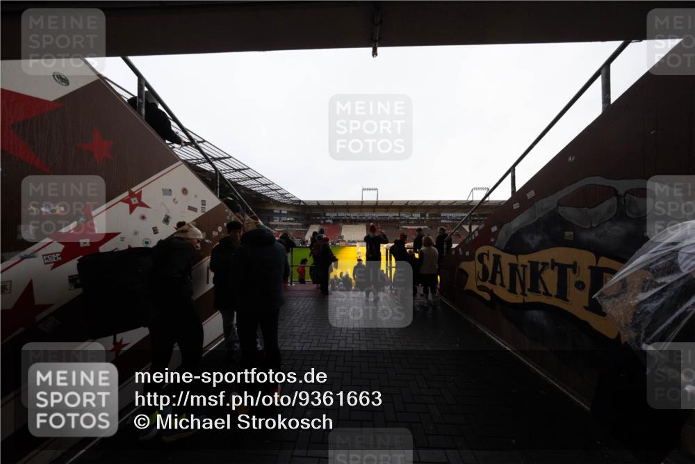 07.12.2025 - St. Pauli X-Mass-Run No. 15 Michael Strokosch http://msf.ph/oto/9361663 07.12.2025 11:31:15 Laufen  meine-sportfotos.de